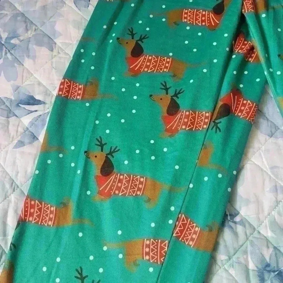 SHEIN pj leggings/pants Christmas winnie dogs size small - Picture 2 of 3